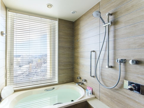 【アップグレード】ビューバス付客室のご予約で特典満載な高層階へUP！　朝食付